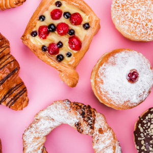 Various cakes and buns